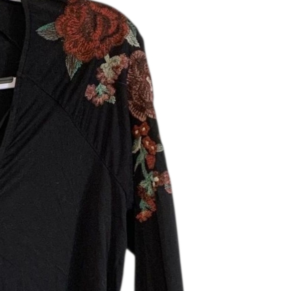 American Eagle Embroidered Top Large - Picture 4 of 5